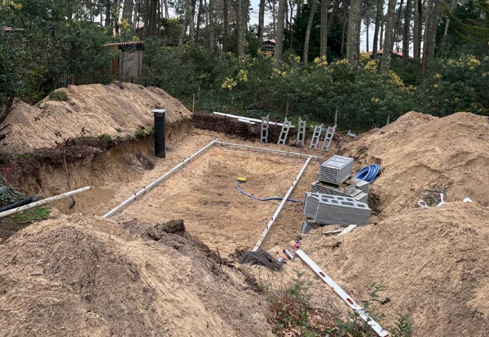 Construction d'une piscine classique en béton par Le Bassin Bleu